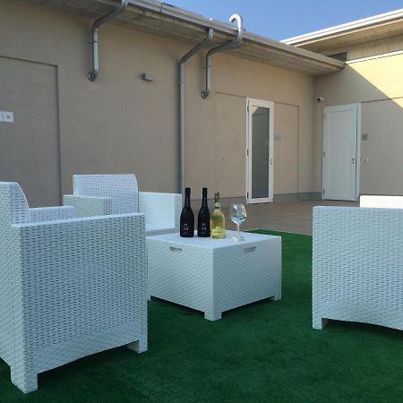 Terrazza Rooms Castrezatto Екстер'єр фото