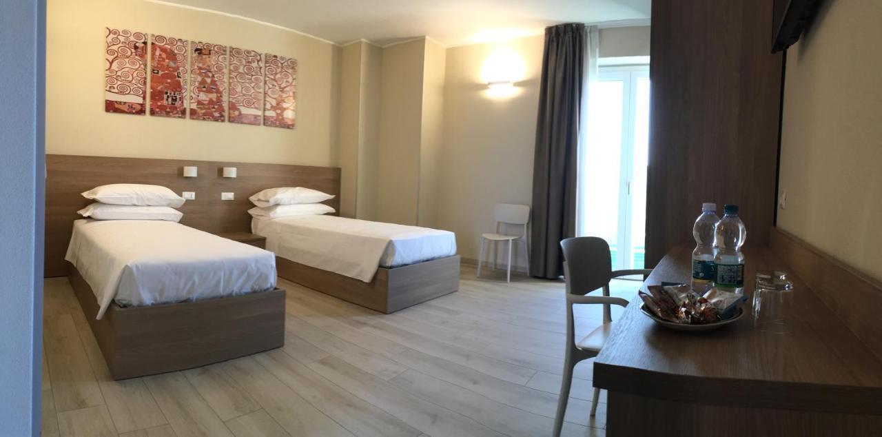 Terrazza Rooms Castrezatto Екстер'єр фото