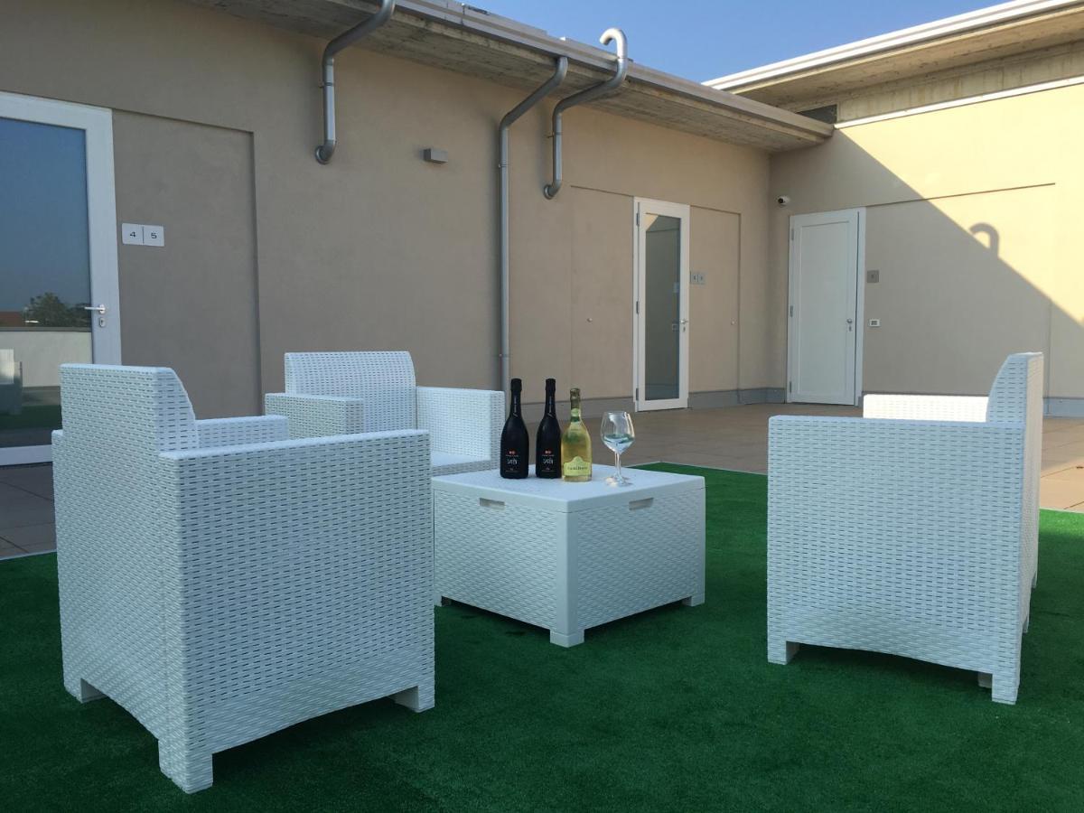Terrazza Rooms Castrezatto Екстер'єр фото