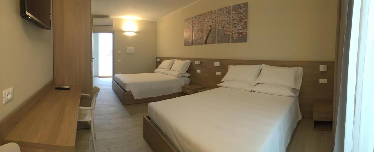 Terrazza Rooms Castrezatto Екстер'єр фото