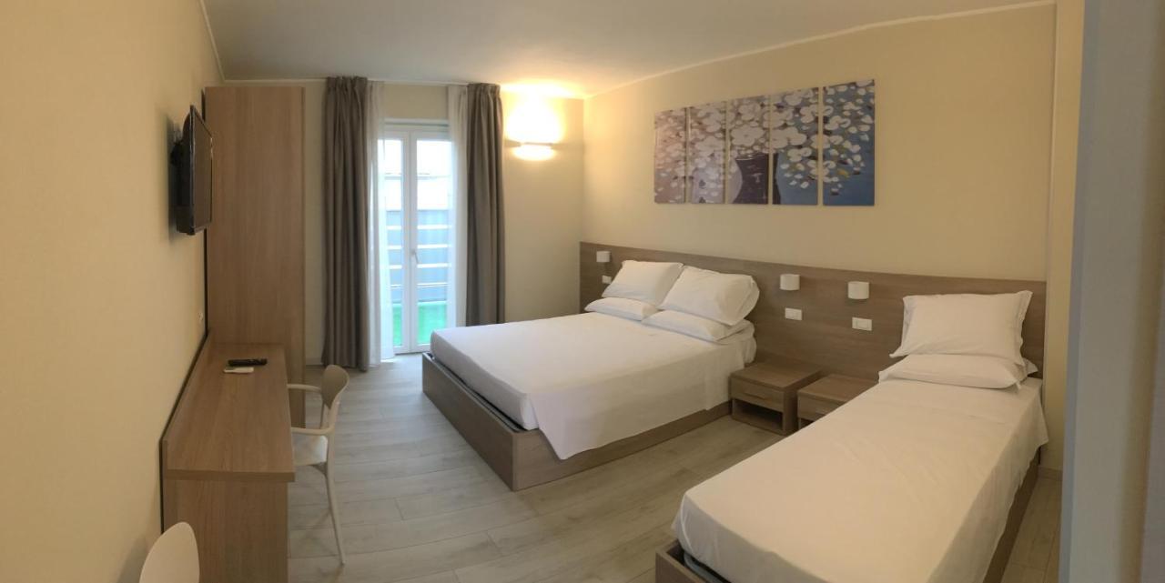 Terrazza Rooms Castrezatto Екстер'єр фото